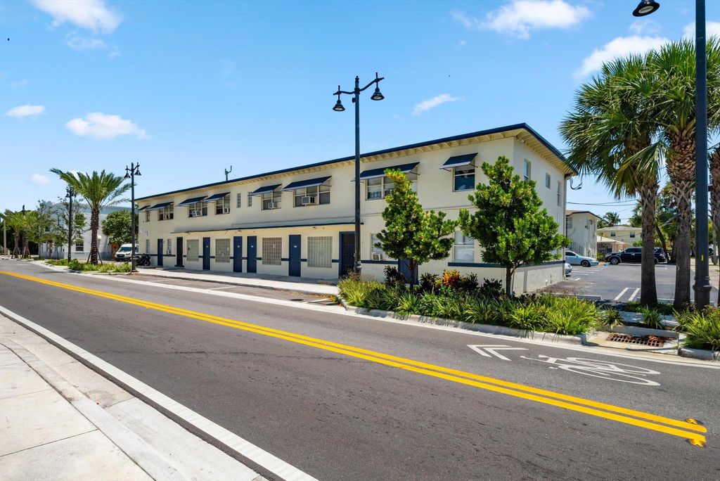 700 N Tamarind Avenue 1-12, West Palm Beach, FL 33401