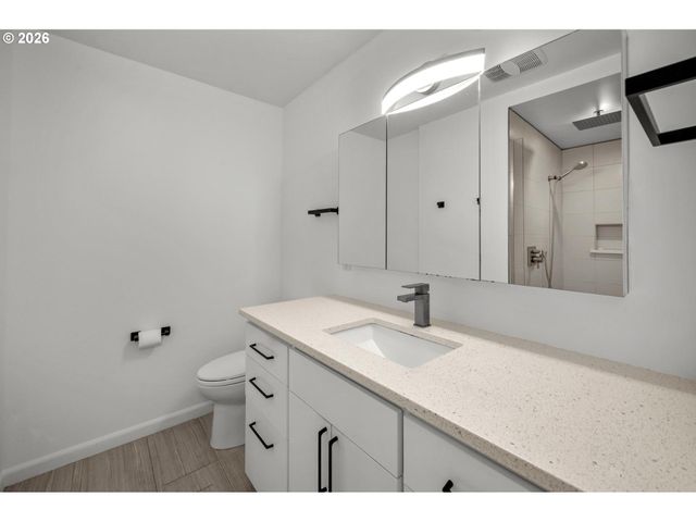 9405 Sw 2ND Ave, Portland, OR 97219