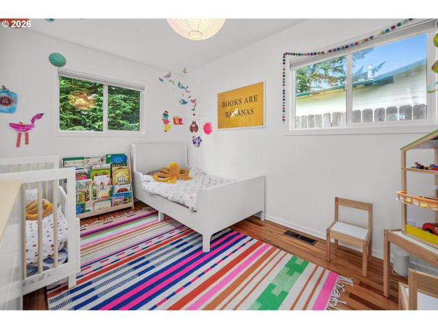 9405 Sw 2ND Ave, Portland, OR 97219