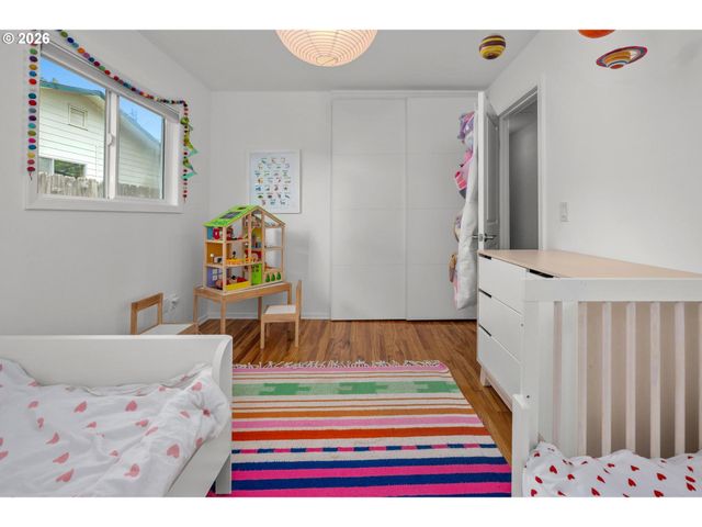 9405 Sw 2ND Ave, Portland, OR 97219