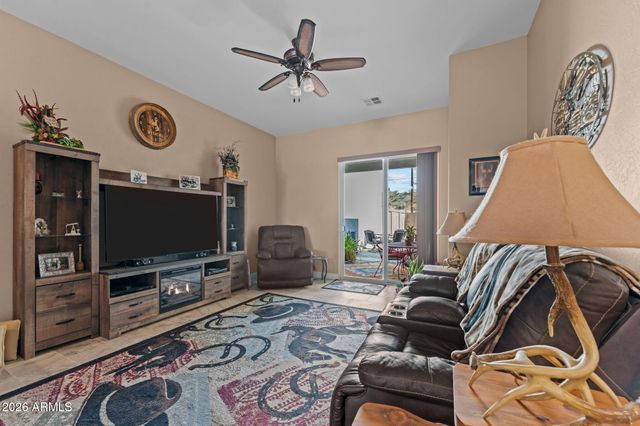 690 W DYLAN Court, Wickenburg, AZ 85390