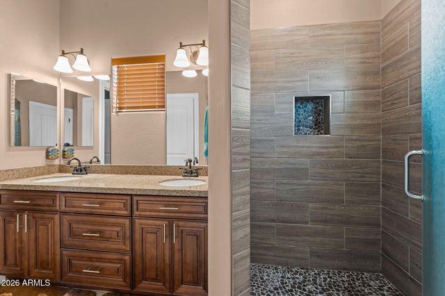 690 W DYLAN Court, Wickenburg, AZ 85390