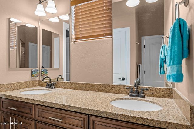 690 W DYLAN Court, Wickenburg, AZ 85390