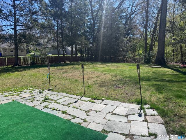 8 Oakridge Drive, Enfield, CT 06082