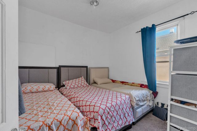 11369 Lumpkin Street, Hamtramck, MI 48212