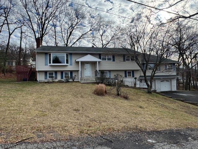 1 Gray Terr, Woodland Park, NJ 07424