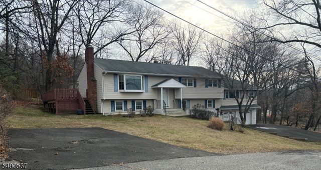 1 Gray Terr, Woodland Park, NJ 07424