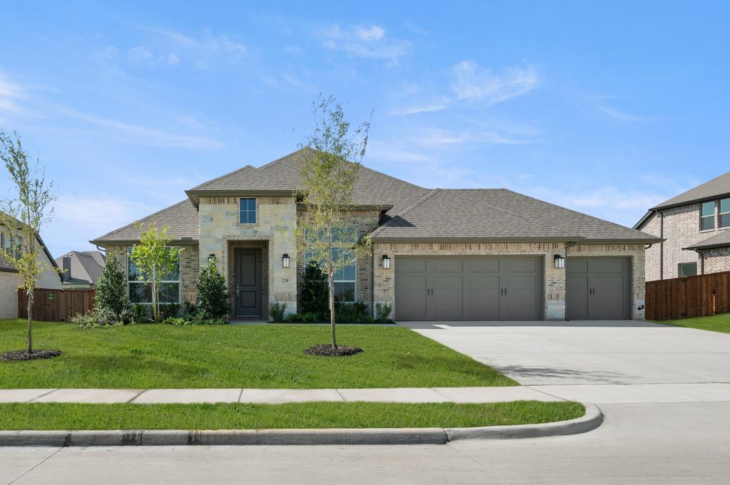 228 Mountain Laurel Drive, Waxahachie, TX 75165