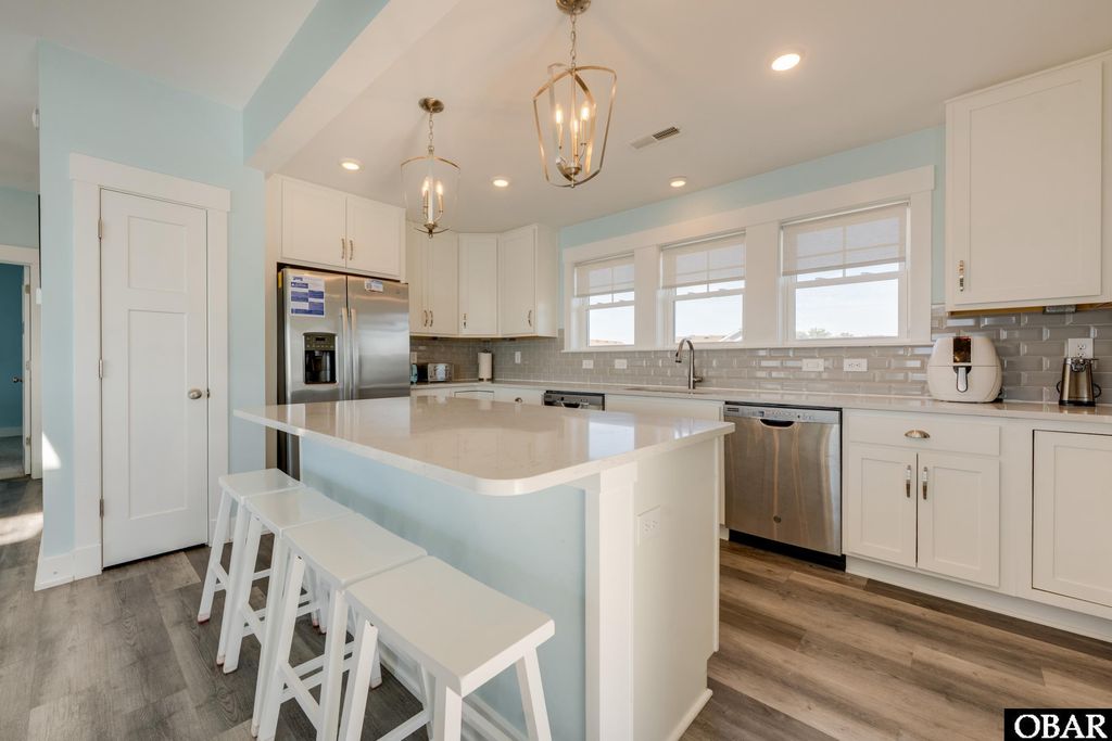 Image 6 of property listing at 984 Cruz Bay Court Lot 33, Corolla, NC 27927