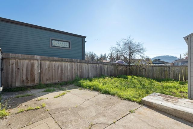 725 Pomona Ave, El Cerrito, CA 94530