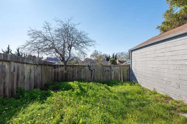 725 Pomona Ave, El Cerrito, CA 94530