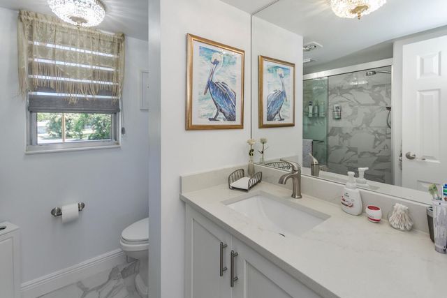 3951 Via Poinciana 214, Lake Worth, FL 33467
