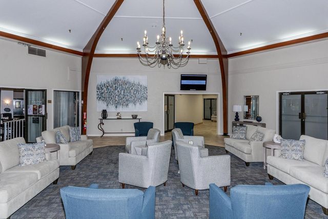 3951 Via Poinciana 214, Lake Worth, FL 33467