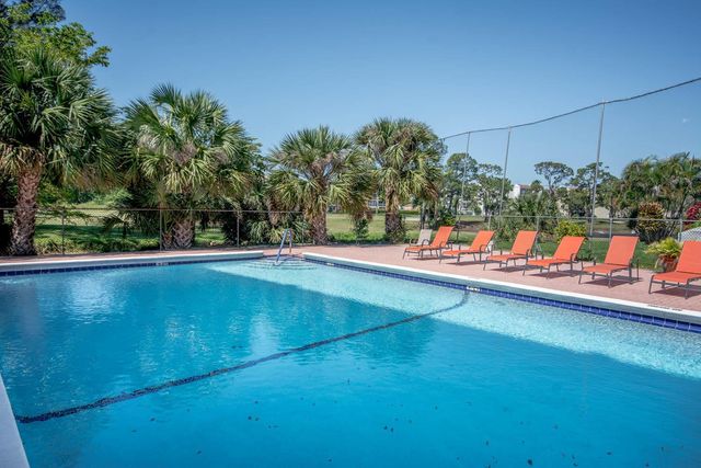 3951 Via Poinciana 214, Lake Worth, FL 33467