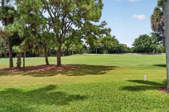 164 Old Meadow Way, Palm Beach Gardens, FL 33418
