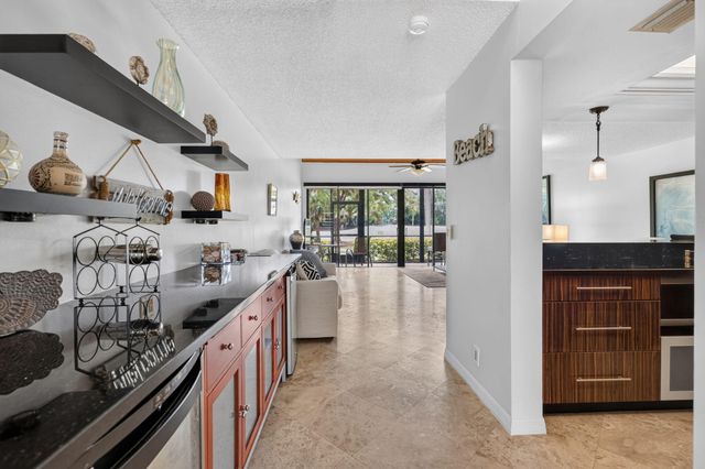 164 Old Meadow Way, Palm Beach Gardens, FL 33418