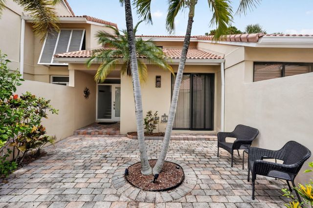 164 Old Meadow Way, Palm Beach Gardens, FL 33418