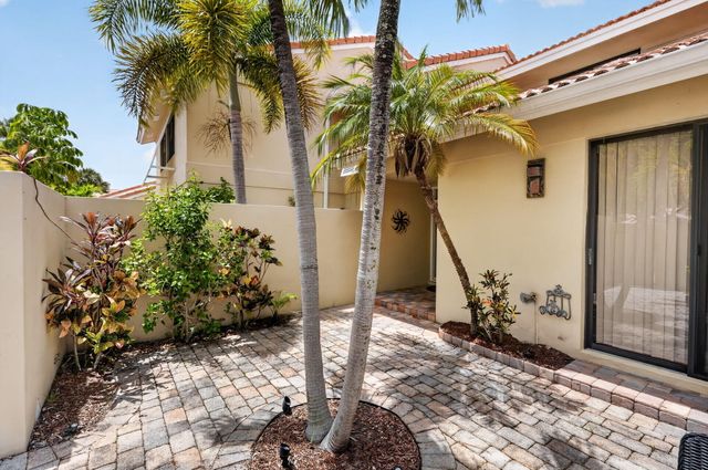 164 Old Meadow Way, Palm Beach Gardens, FL 33418