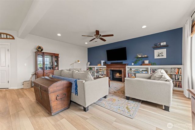 6717 Birdseye Ave NE, Lacey, WA 98516