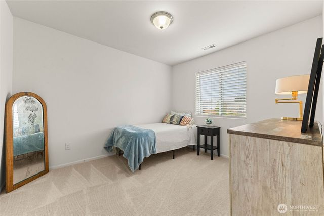 6717 Birdseye Ave NE, Lacey, WA 98516