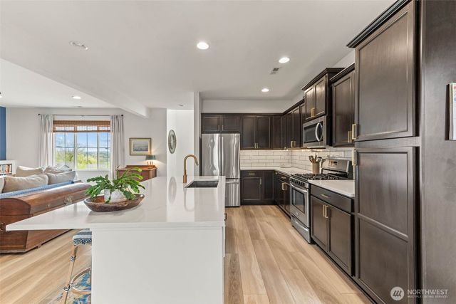 6717 Birdseye Ave NE, Lacey, WA 98516