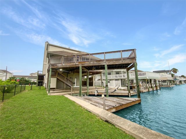 21927 Guadalupe Drive, Galveston, TX 77554