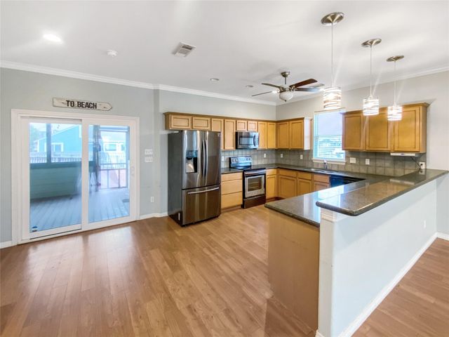 21927 Guadalupe Drive, Galveston, TX 77554