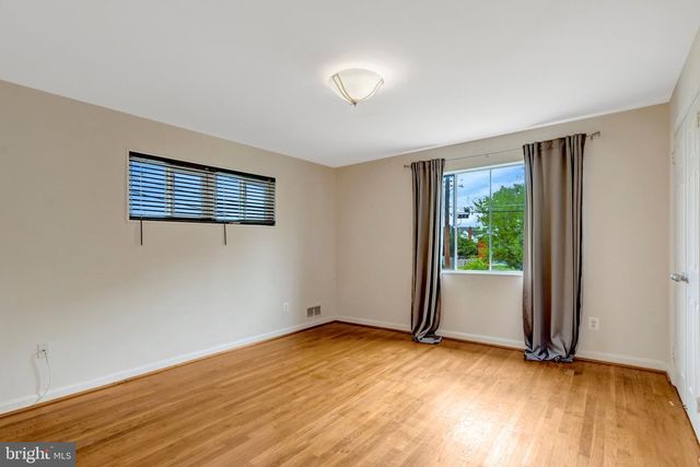 5804 CHANNING RD, Springfield, VA 22150