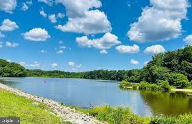 5804 CHANNING RD, Springfield, VA 22150