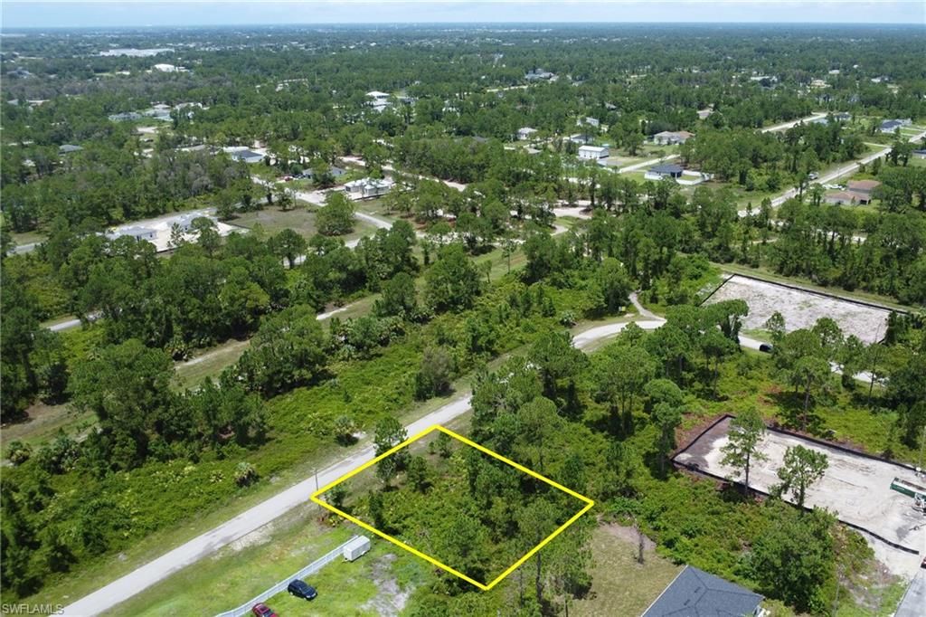 726 Pinecastle DR, LEHIGH ACRES, FL 33974 — photo 3