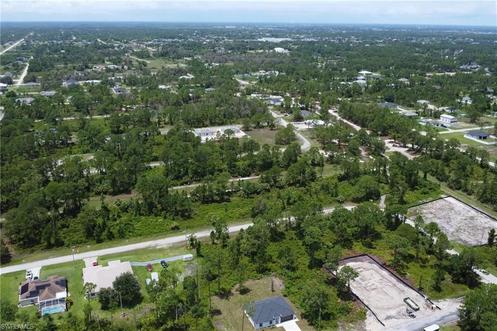 726 Pinecastle DR, LEHIGH ACRES, FL 33974 — photo 4