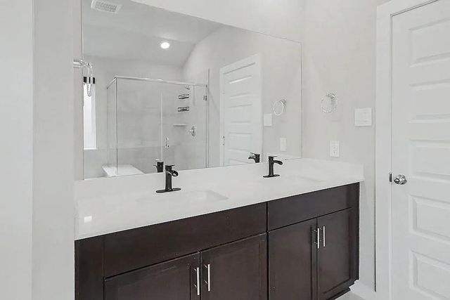 5122 Harvest Season Lane, Pearland, TX 77584