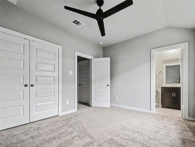 5122 Harvest Season Lane, Pearland, TX 77584