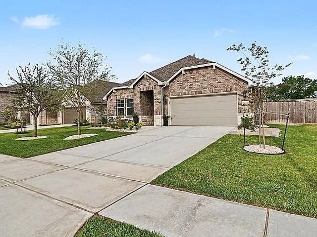 5122 Harvest Season Lane, Pearland, TX 77584