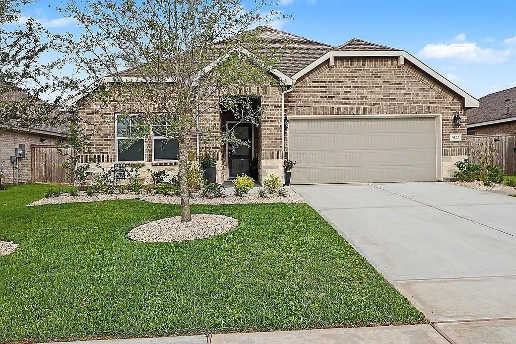 5122 Harvest Season Lane, Pearland, TX 77584