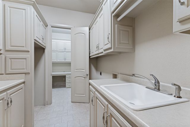 2213 Clear Creek Drive, Weatherford, TX 76087
