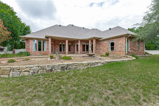 2213 Clear Creek Drive, Weatherford, TX 76087