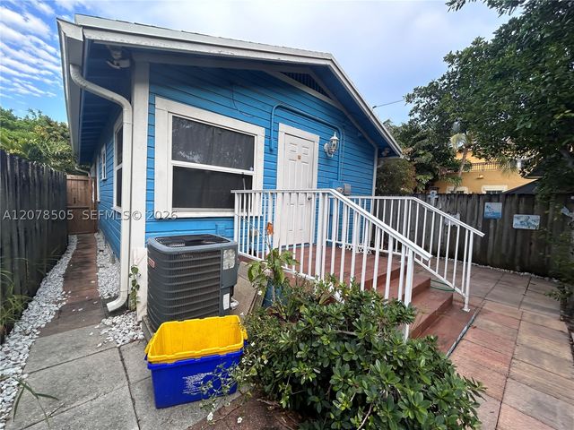 413 S K St, Lake Worth, FL 33460