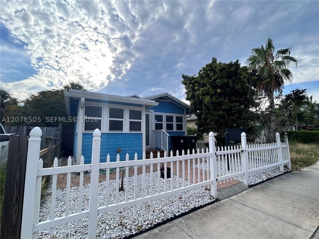 413 S K St, Lake Worth, FL 33460