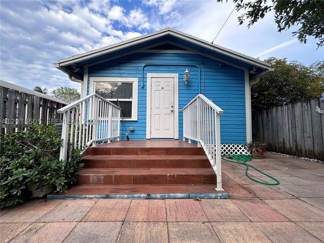 413 S K St, Lake Worth, FL 33460