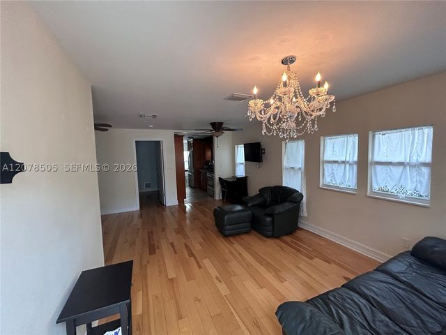 413 S K St, Lake Worth, FL 33460