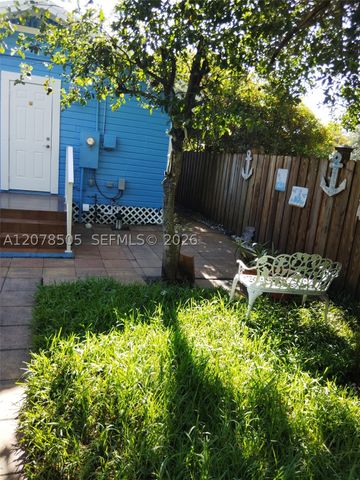 413 S K St, Lake Worth, FL 33460