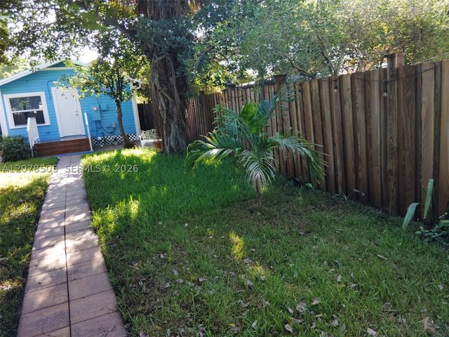 413 S K St, Lake Worth, FL 33460