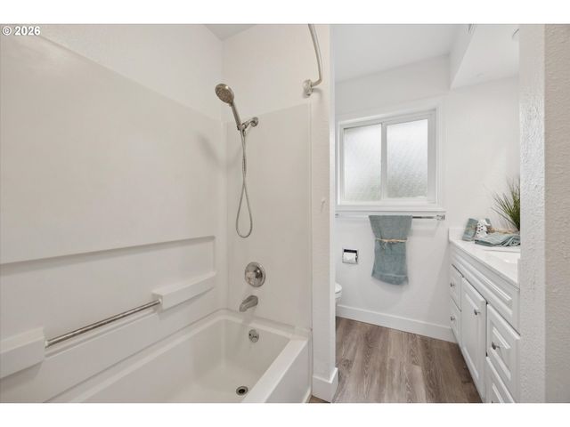 1119 Ne 109TH St, Vancouver, WA 98685