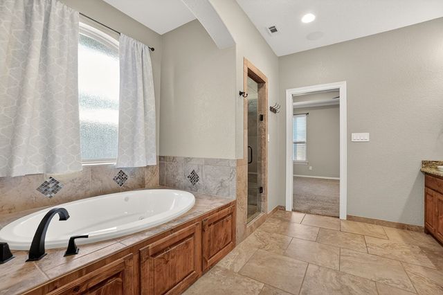 5900 Llano, Midland, TX 79707