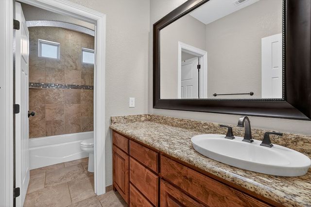 5900 Llano, Midland, TX 79707