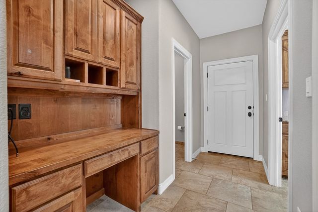 5900 Llano, Midland, TX 79707