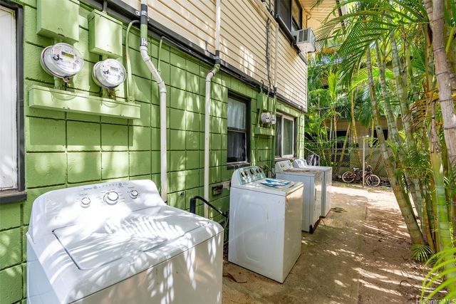 725 Kihapai Place A2, Kailua, HI 96734