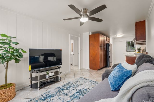 725 Kihapai Place A2, Kailua, HI 96734
