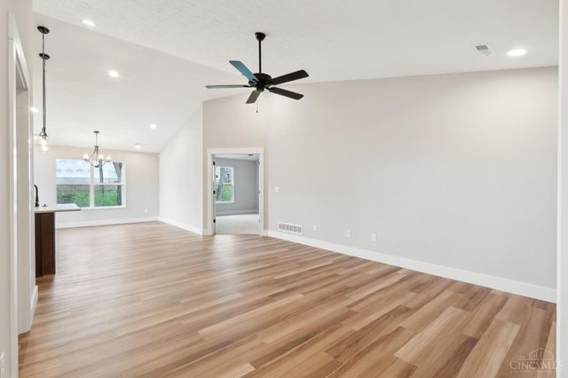 5017 Waterford Lane, Middletown, OH 45042